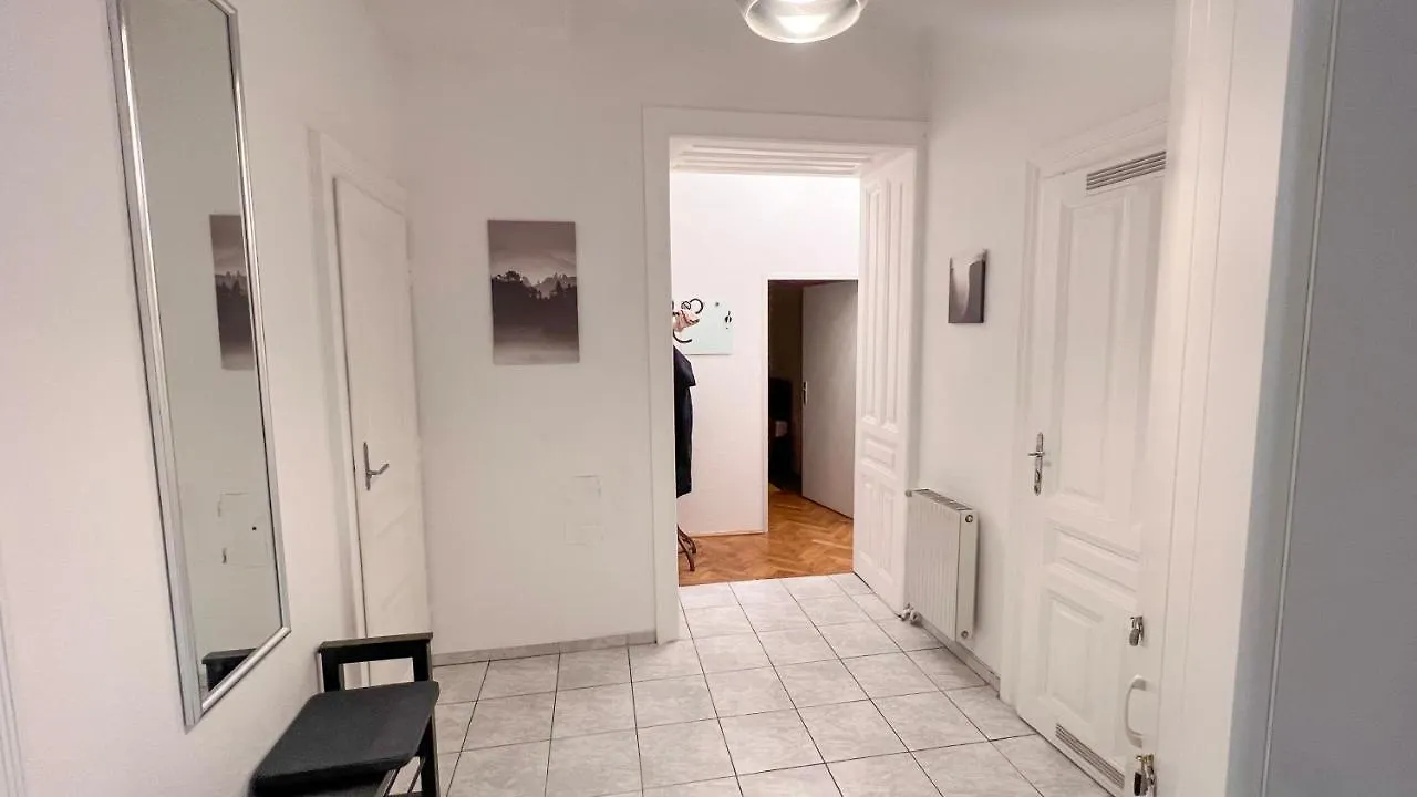 Heart Of Vienna City For 4-6 Apartment